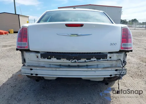 2013 Chrysler 300 Motown from USA, damaged, VIN 2C3CCAAG5DH740090